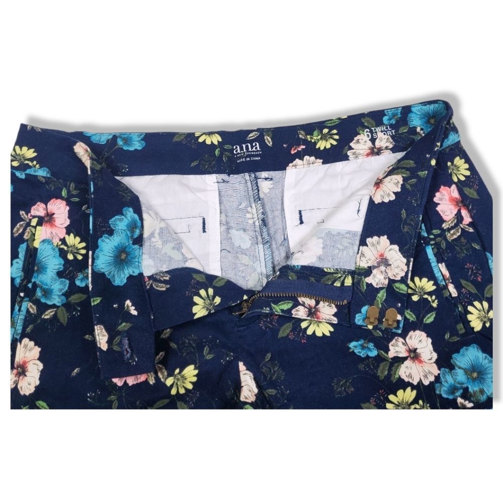 ANA TWILL SHORTS - Picture 2 of 3